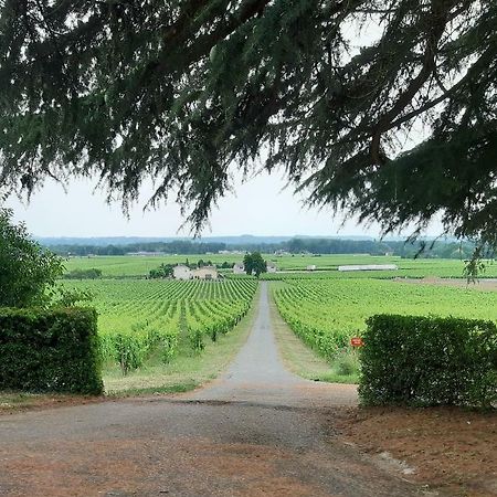 A L'Ombre De La Treille -Proche Saint-Emilion Acomodação com café da manhã Exterior foto
